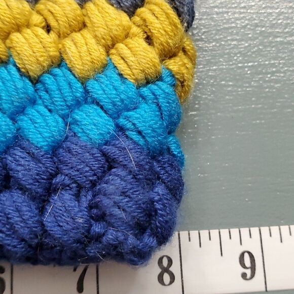 Two cosmetic bags. One‎ in vintage and homemade. The other is pink and la… - Picture 3 of 10